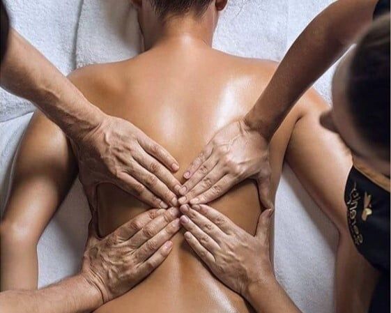 SOIN CORPS ( Massage 4 mains)