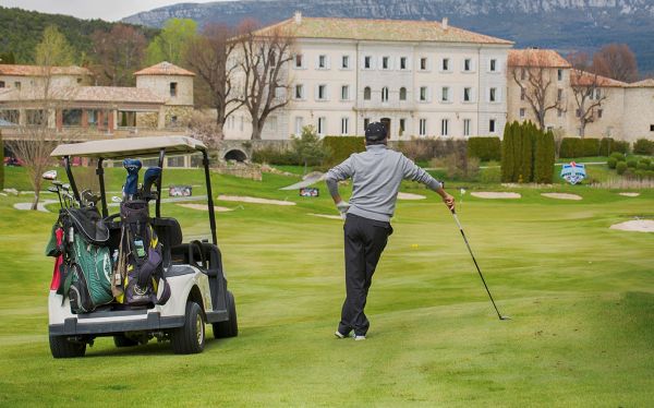Un Green Fee 9 trous toute la saison
