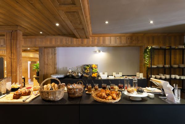 PETIT-DÉJEUNER + MATINÉE SPA