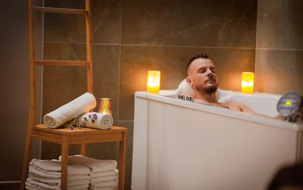 Bain Balnéothérapie, Hydromassage & Chromothérapie