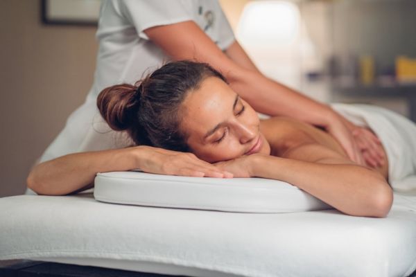 Massage Profond Nutri-délassant par Sothys