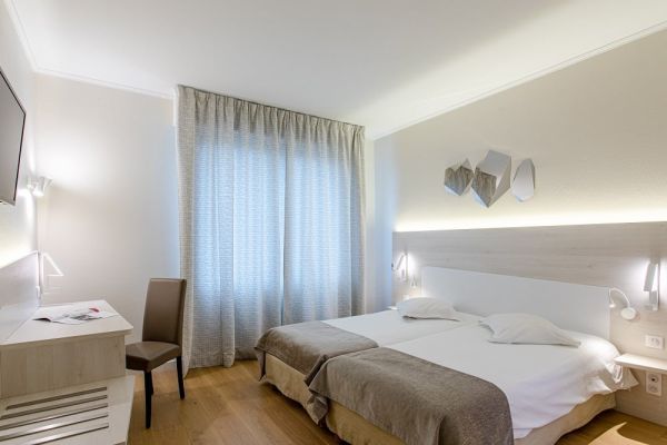 Une nuit en demi-pension